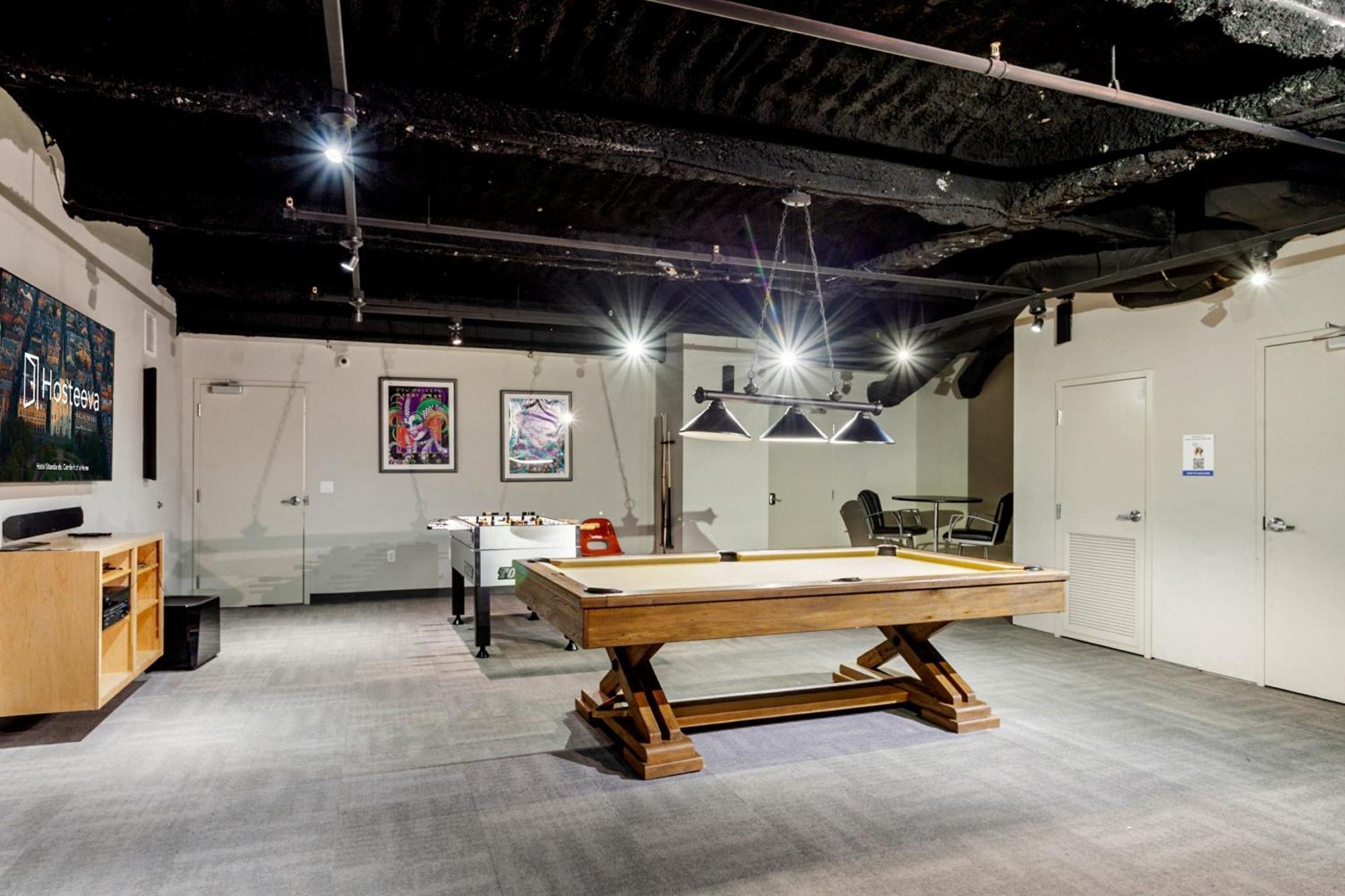 Modern Condo With Game Room In Downtown New Orleans Exterior photo